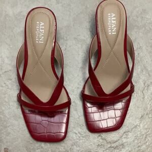 Alfani Red Sandals with Croc-Embossed Texture 7M